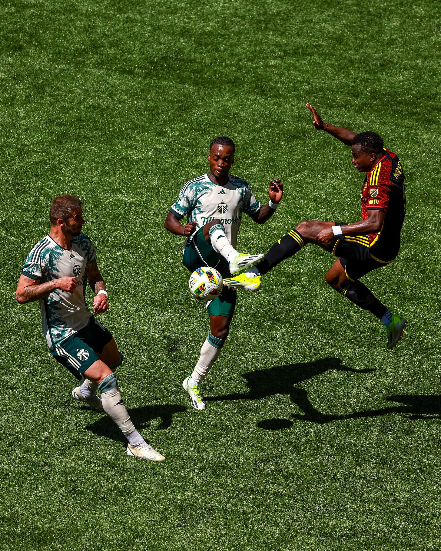 Santi goes for a ball during the match against Seattle