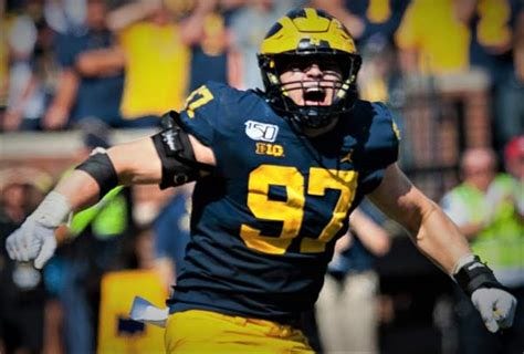 Aidan Hutchinson Needs A Good 2021 Campaign For The Michigan Wolverines ...