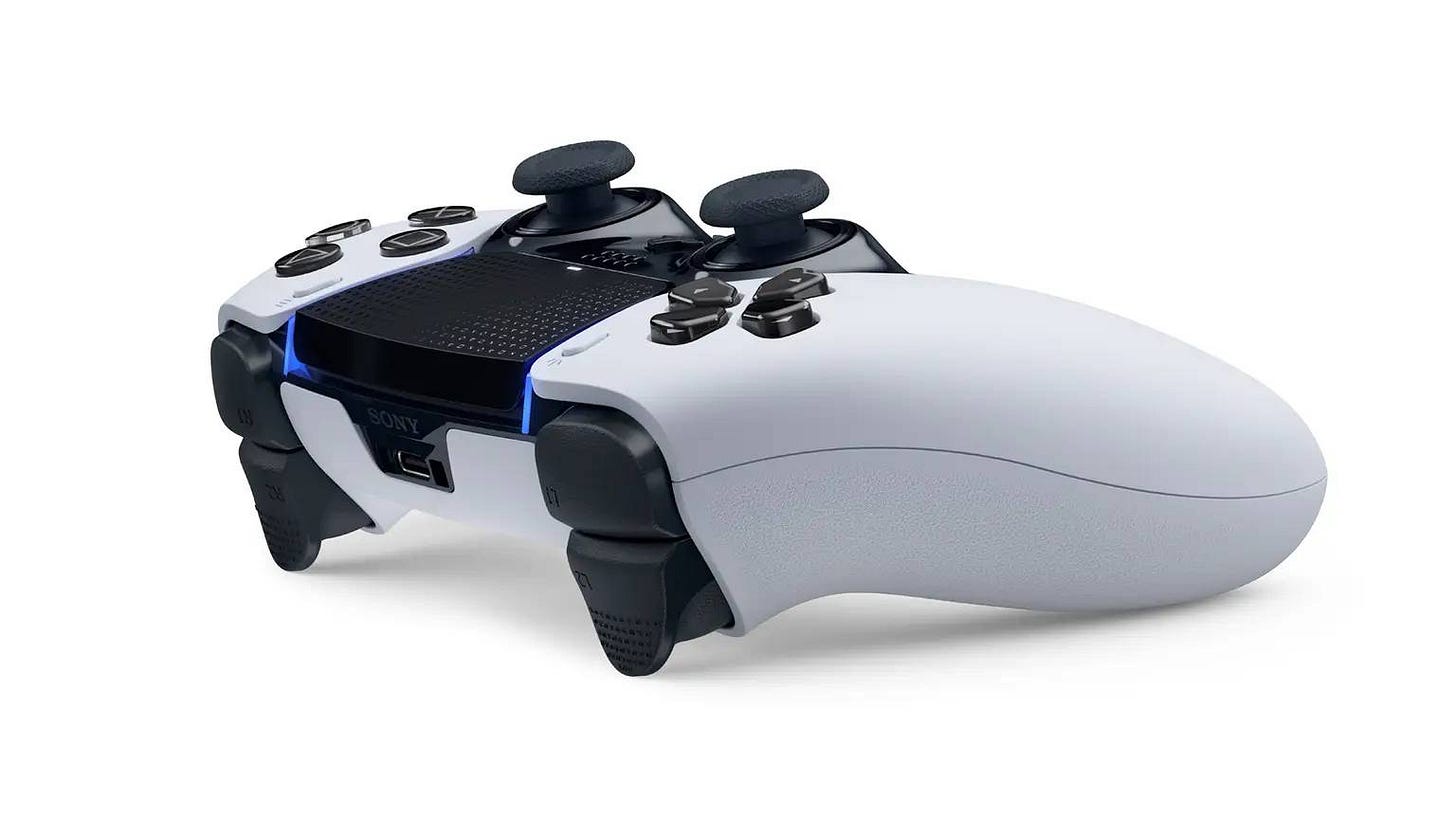 DualSense Edge lying down DualSense Edge lying down