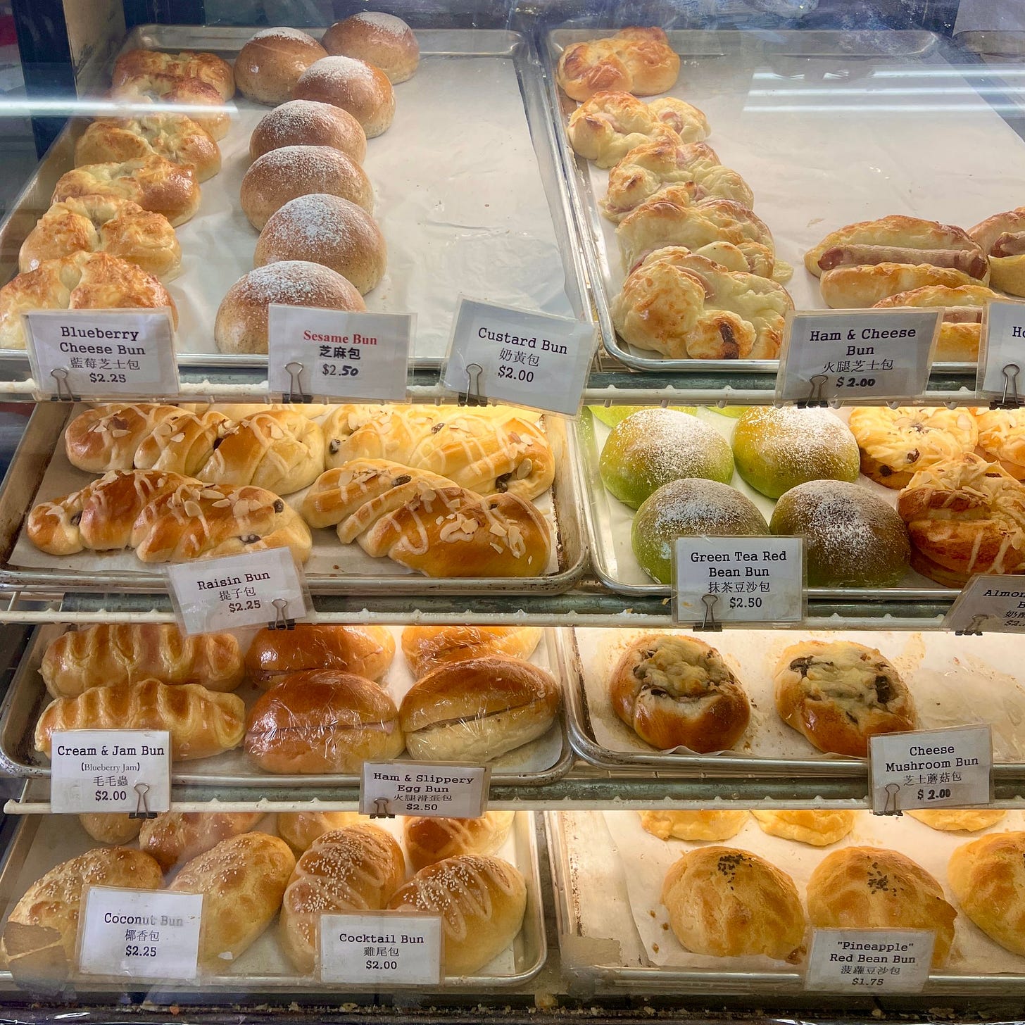 Yummy Bakery & Cafe