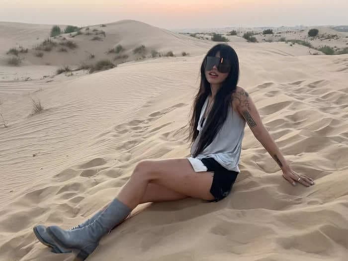 A woman lost 40 pounds by quitting strict diets that made her miserable. She started by visualizing 3 healthy habits her ideal self would keep. A woman lost 40 pounds by quitting strict diets that made her miserable. She started by visualizing 3 healthy habits her ideal self would keep.