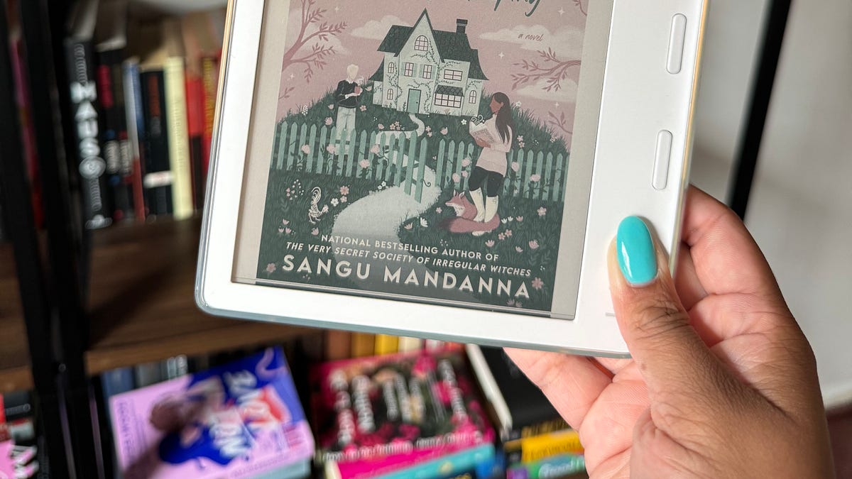 pdf DOWNLOAD A Witch's Guide to Magical Innkeeping By Sangu Mandanna - Album on