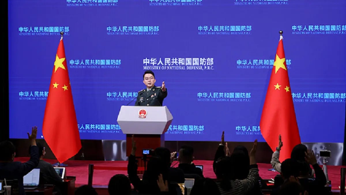 共軍國防部舉行例行記者會。(中共國防部官網) 共軍國防部舉行例行記者會。(中共國防部官網)