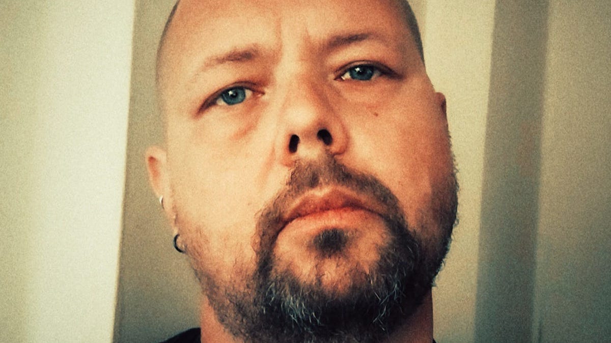 e3c93a72-7f51-4490-a54b-