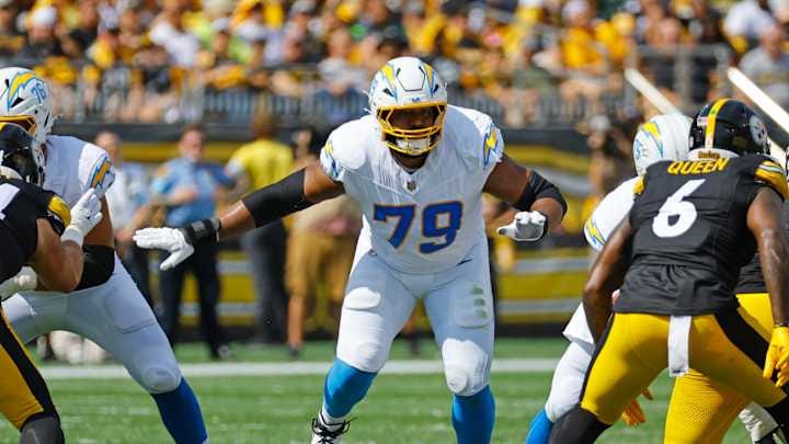 Chargers' Trey Pipkins decision looks genius after scary Rashawn Slater injury Chargers' Trey Pipkins decision looks genius after scary Rashawn Slater injury