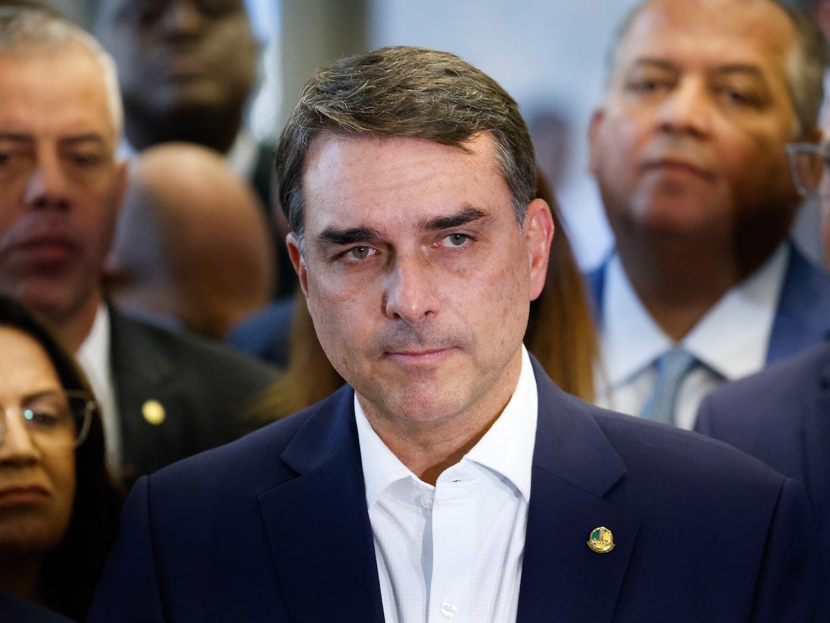 Candidatura de Flávio Bolsonaro está sob risco? Saiba o que pensam ministros do TSE - Estadão Candidatura de Flávio Bolsonaro está sob risco? Saiba o que pensam ministros do TSE - Estadão