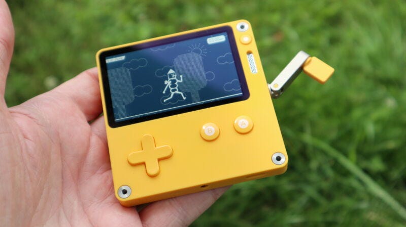Playdate preview: You won't believe how fun this dorky, $179 game system is  | Ars Technica