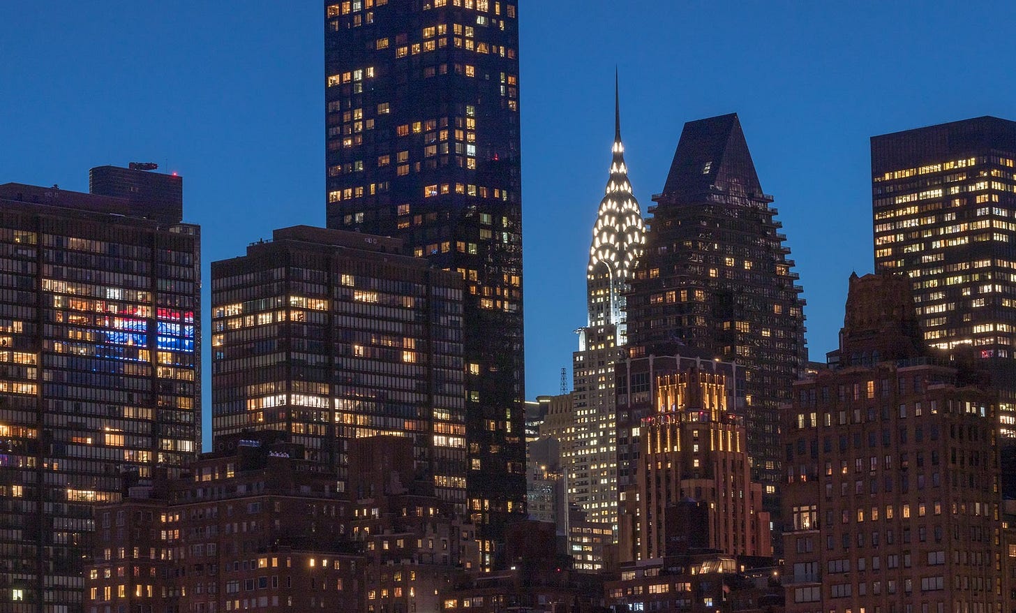 Great night photos of beautiful New York City buildings