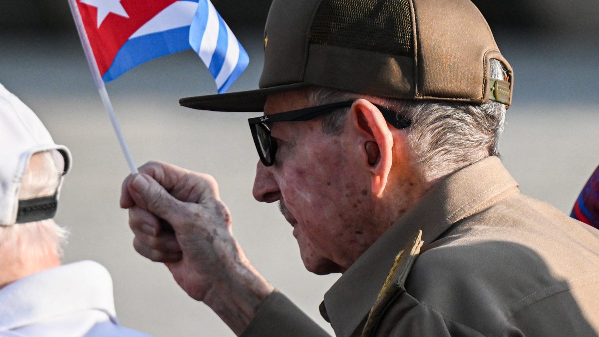 Cuba Girds for Invasion as Trump Launches Raúl Castro Indictment Amid Punishing Blockade