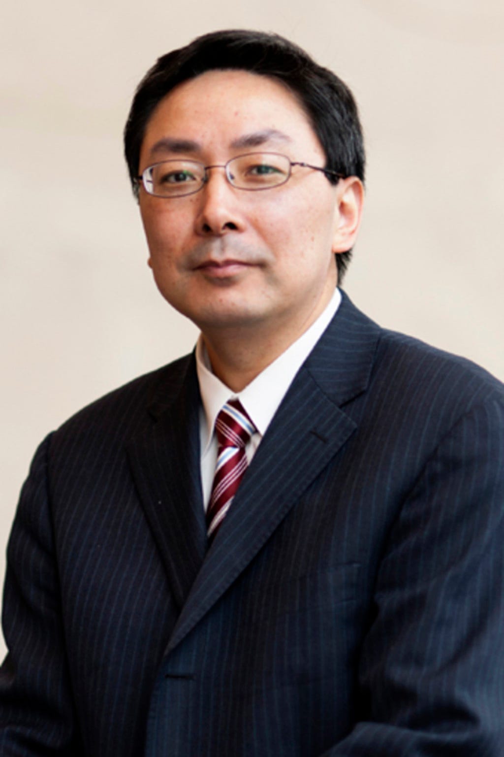 Portrait of Yanzhong Huang