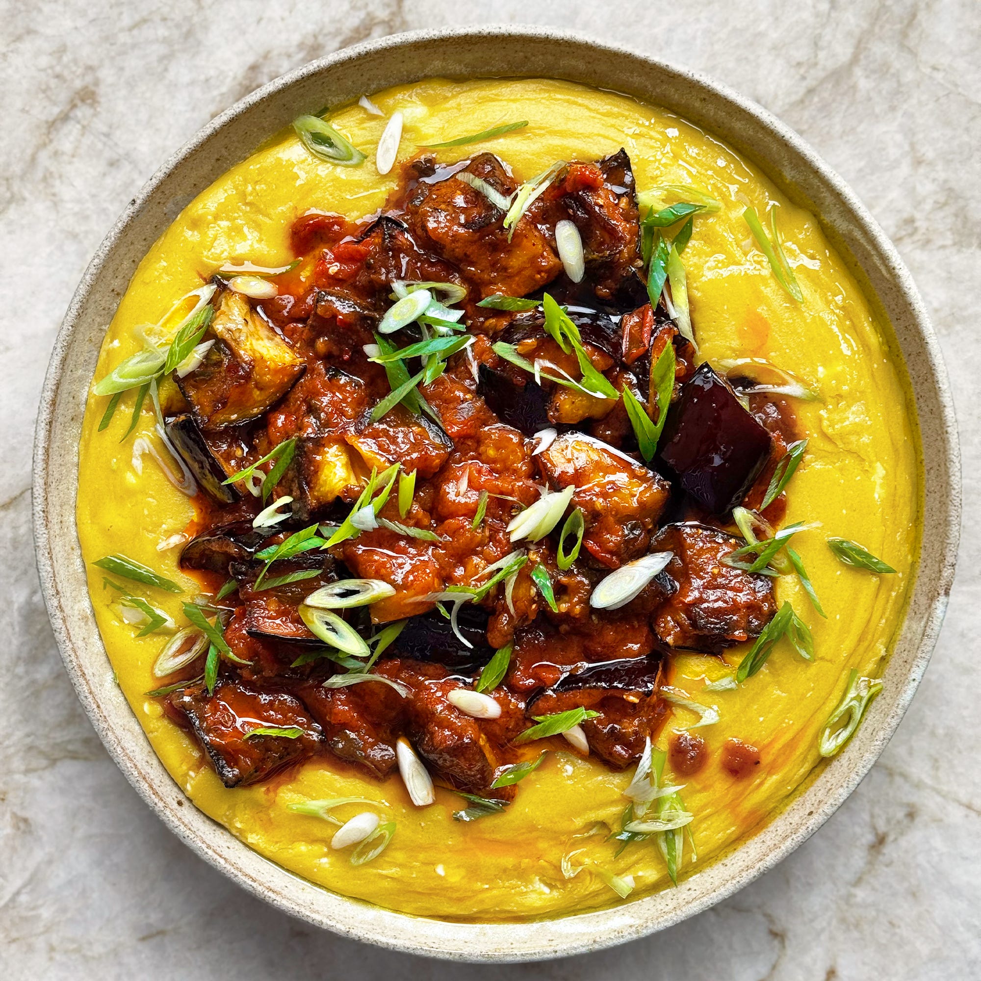 Yigit ozini silkitadi (porno)