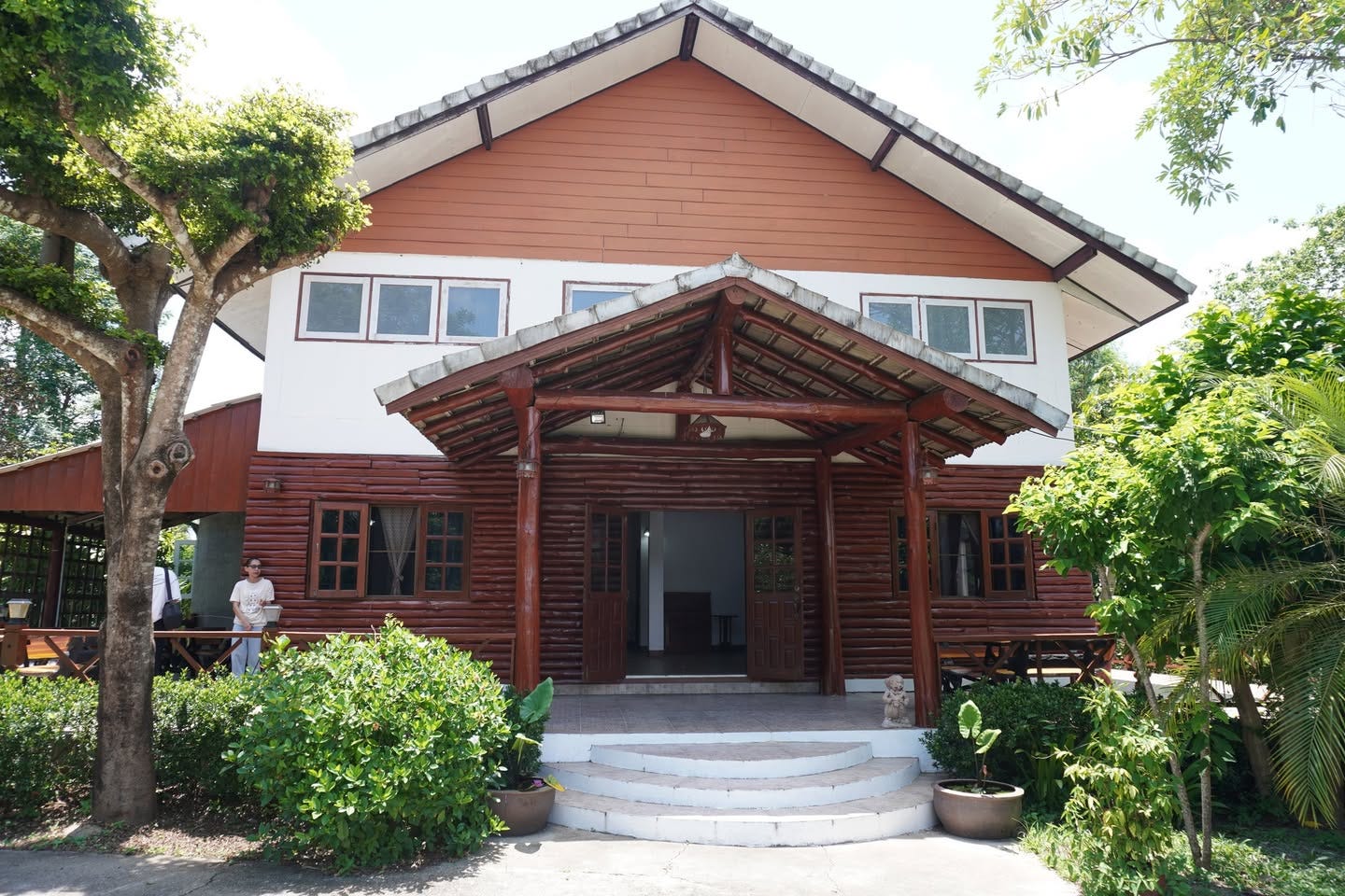 Front entrance, with owner-landlord for scale!