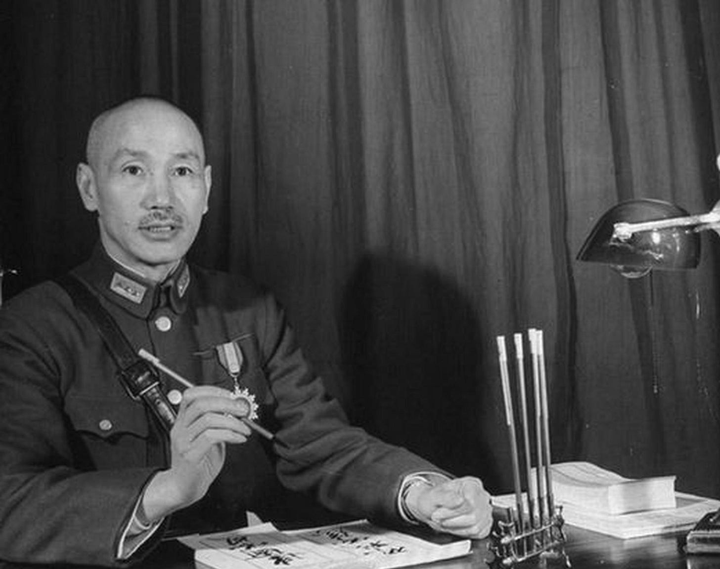 蒋介石机要秘书：台湾民众曾积极准备迎接解放军|台湾|蒋介石|解放军_新浪军事_新浪网