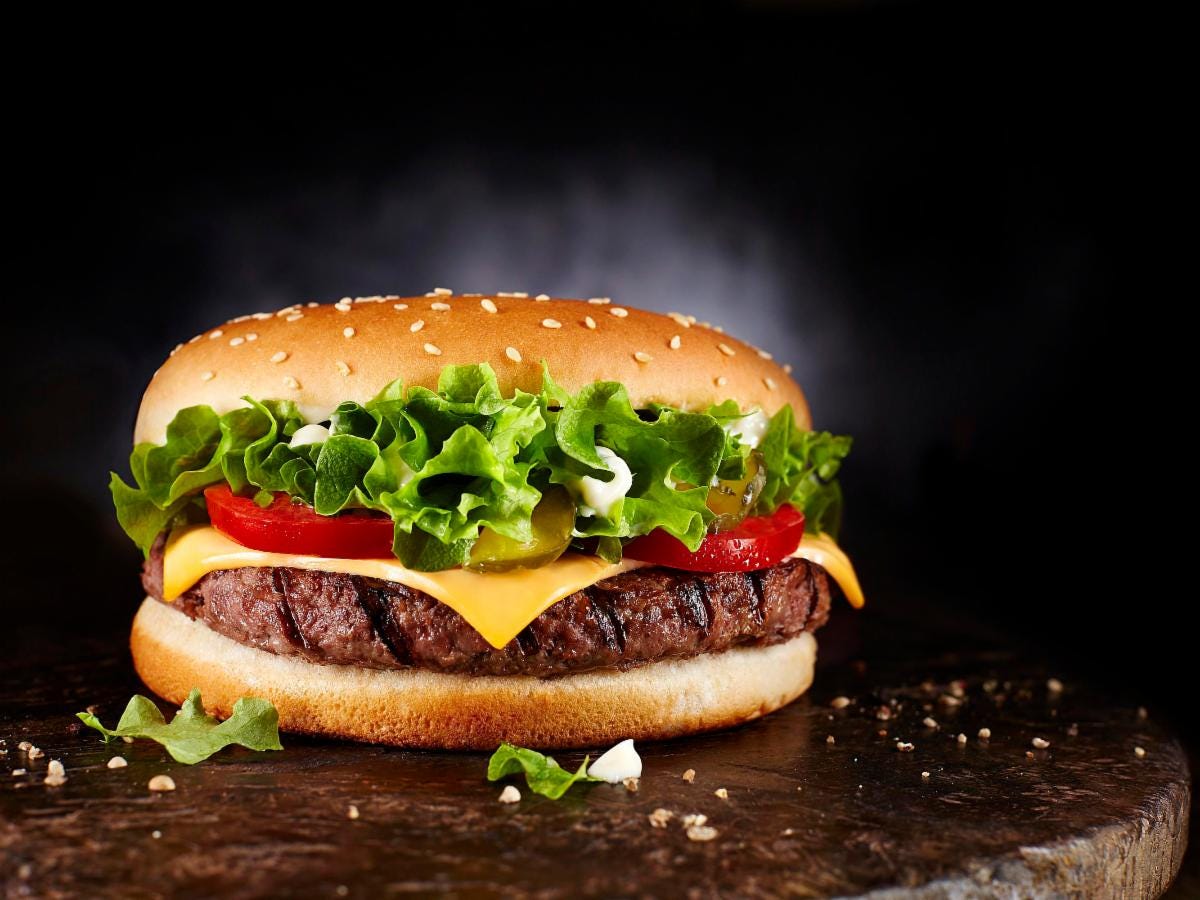 Hamburger-Hot-Dog-58add5f03df78c345bdef6ff-1.jpg