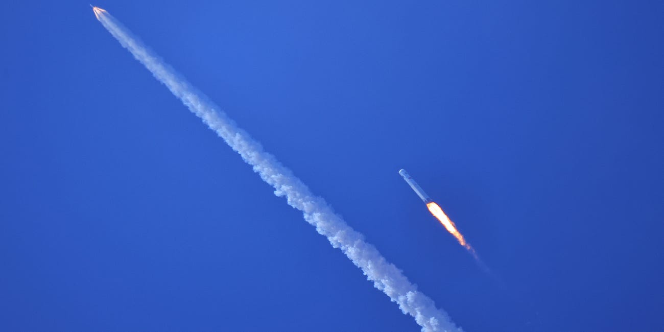 China Successfully Conducts Mengzhou in-Flight Abort Test with Booster Splashdown!