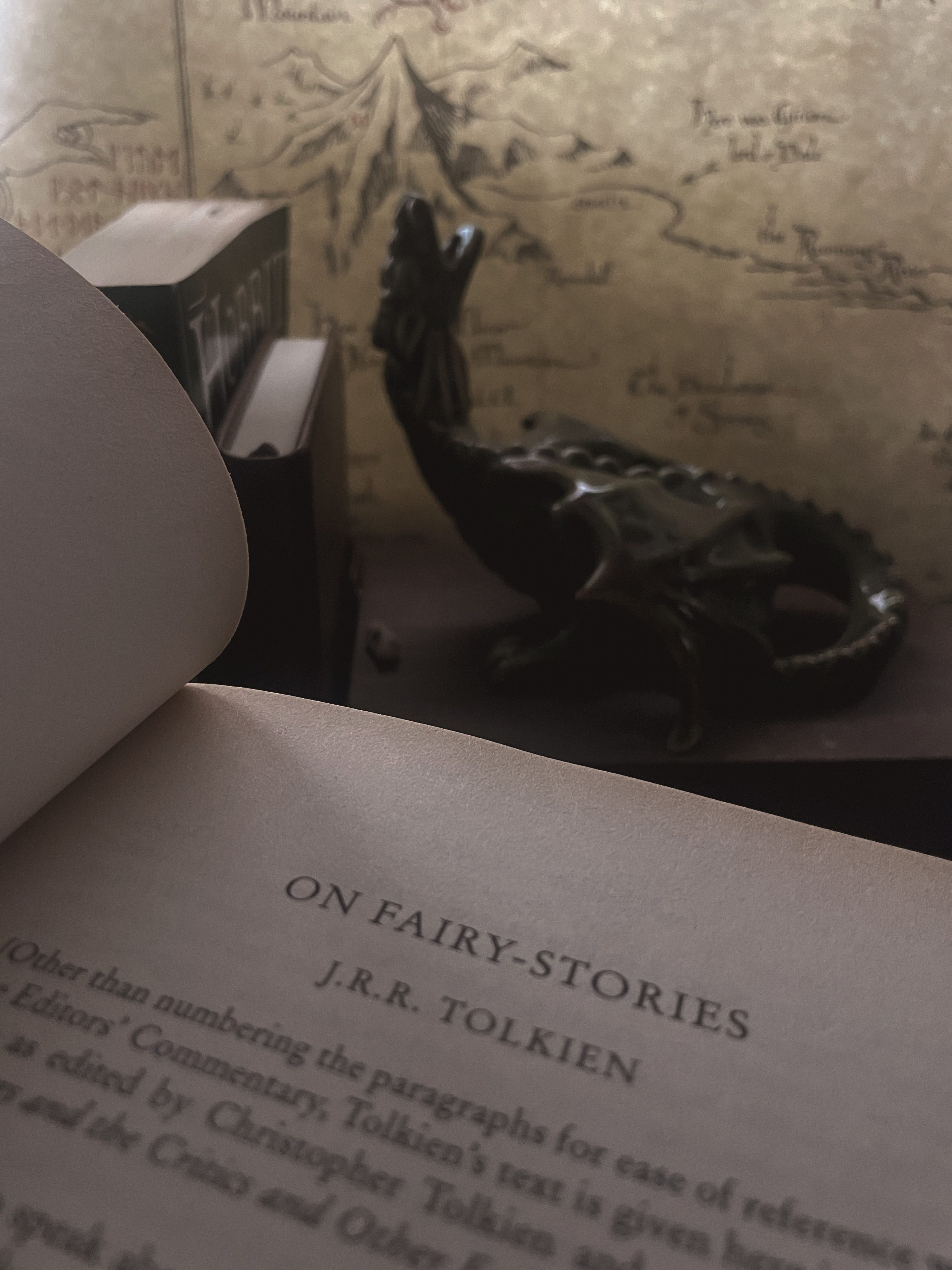 Faery Fetch An Introduction to J.R.R. Tolkien's Faërie