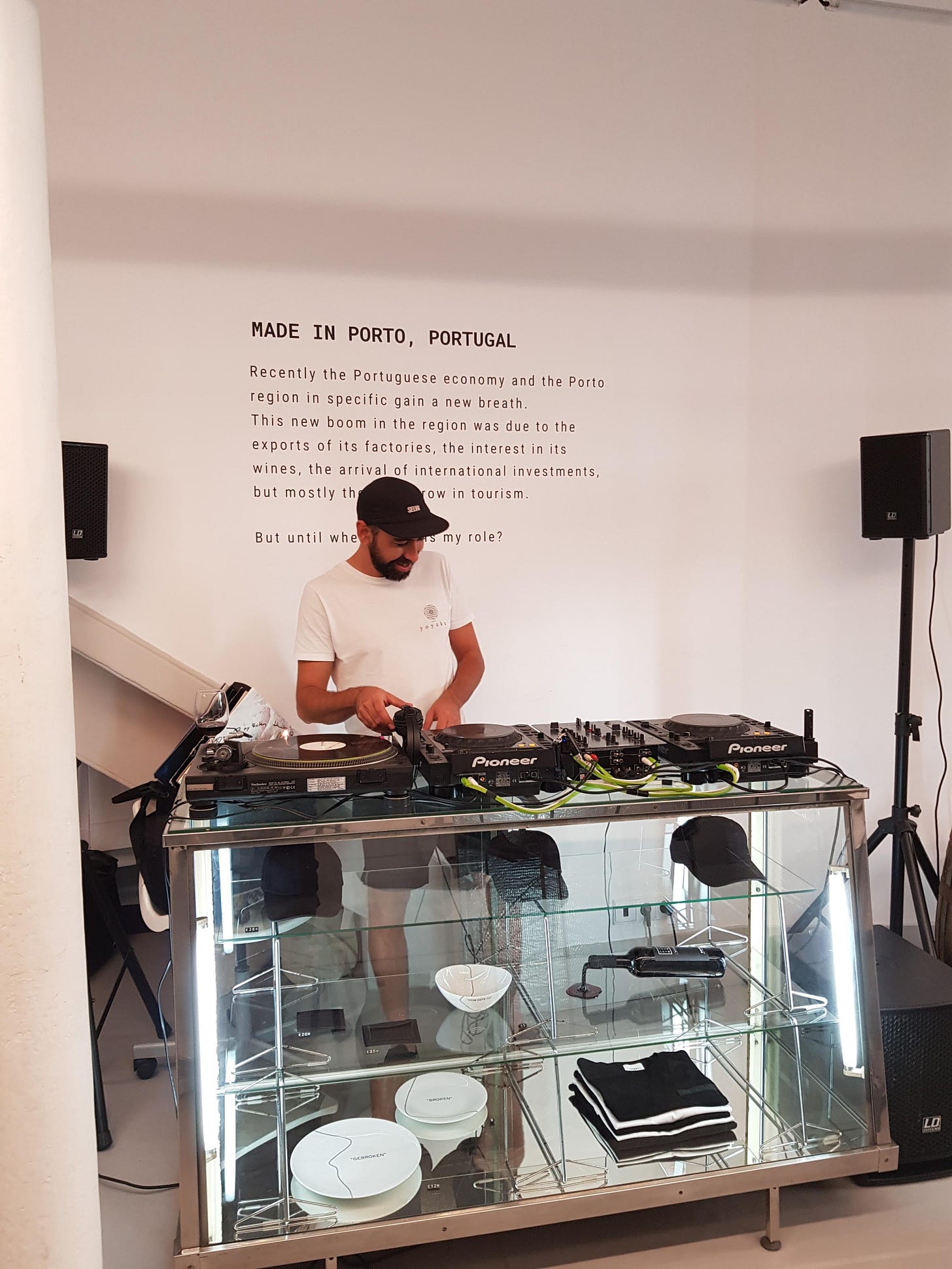 VASCO VALENTE VASCO VALENTE