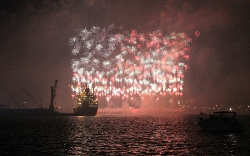 This World Record Fireworks Display Creates the American Flag