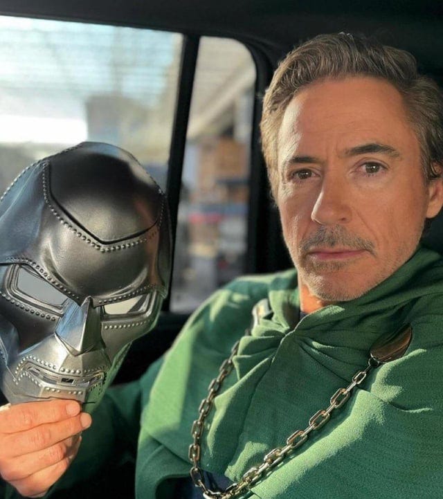 Robert Downey Jr. as Doctor Doom at #SDCC : r/marvelstudios Robert Downey Jr. as Doctor Doom at #SDCC : r/marvelstudios