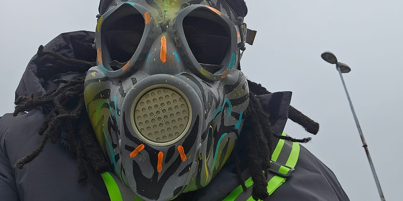 The Inverted Internet: How “FatbikeHero” Hacks the Semantic Web