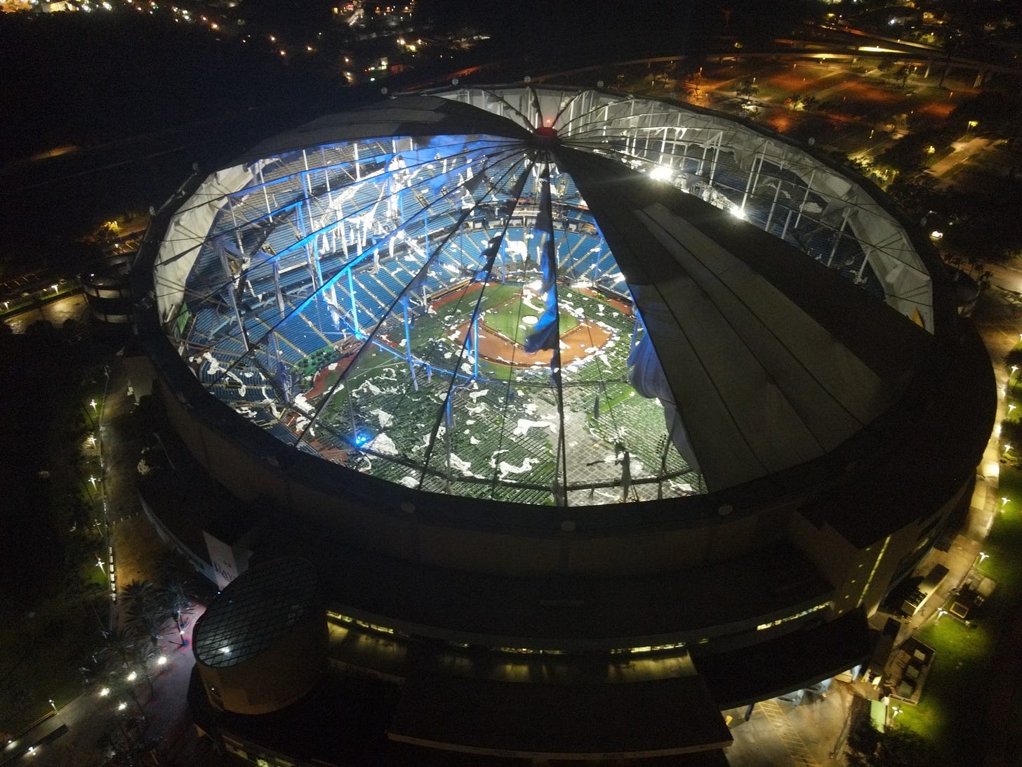 Hurricane Milton rips off the roof of MLB's Tropicana Field, home to the Tampa  Bay Rays | The Independent