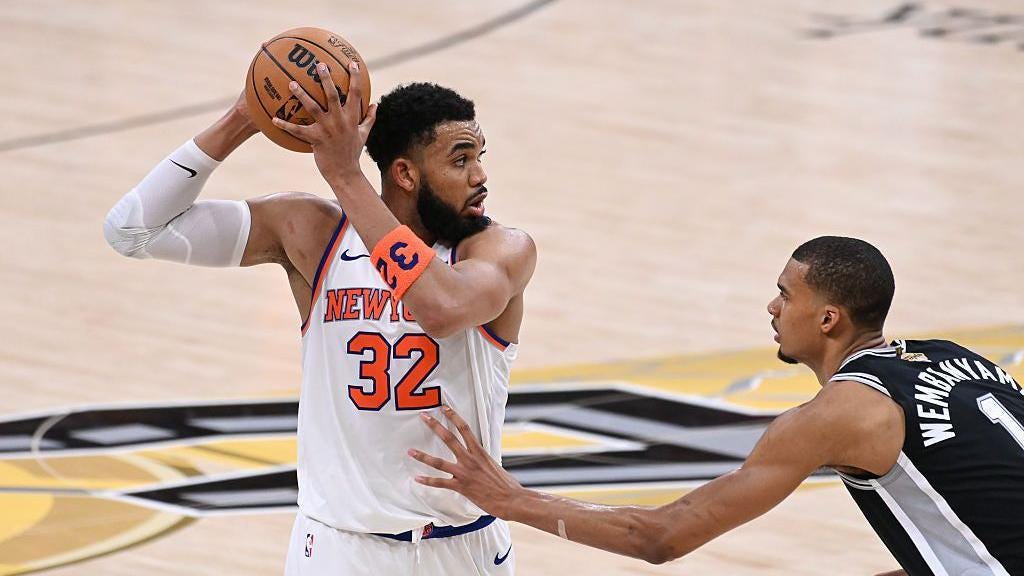 New York Knicks take NBA Finals lead with gritty win at San Antonio Spurs - BBC Sport New York Knicks take NBA Finals lead with gritty win at San Antonio Spurs - BBC Sport