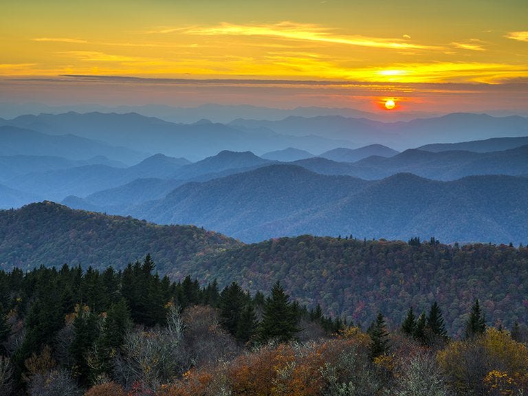 Revealed: What Makes the Blue Ridge Mountains BLUE | Georgia Cabins For You