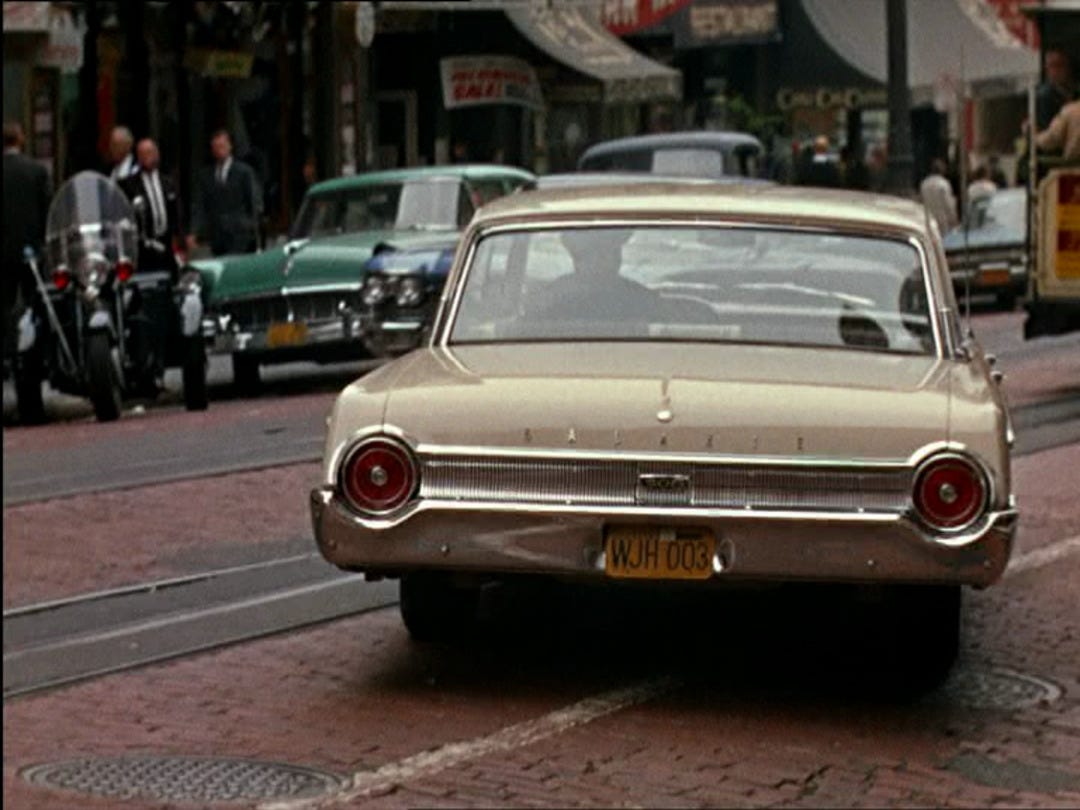 Mitch's drives off in The Birds (Alfred Hitchcock, 1963)