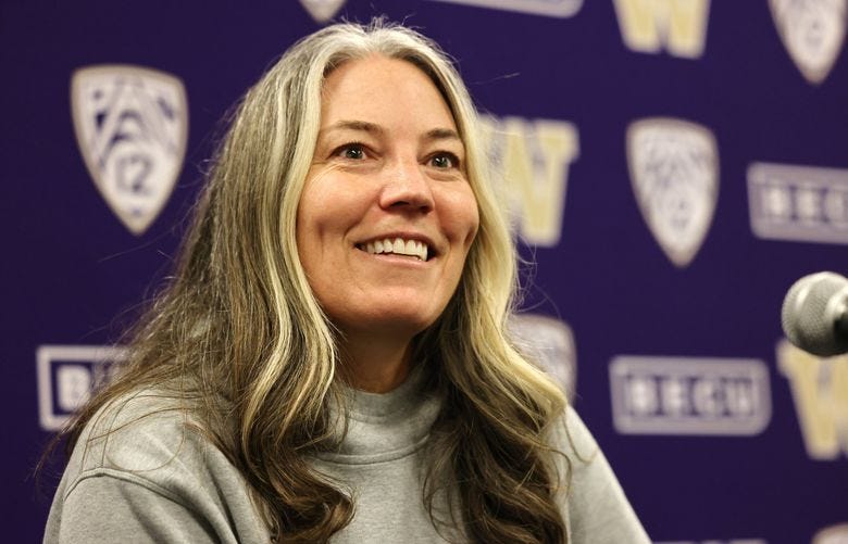 UW softball coach says there will be 'tough times' after roster upheaval |  The Seattle Times