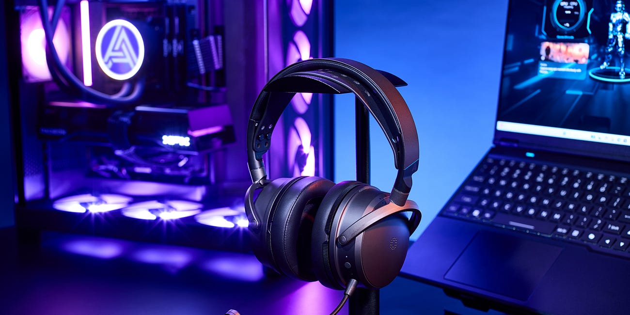 Audeze Maxwell 2 promises to deliver better audio quality, comfort upgrades, and new features