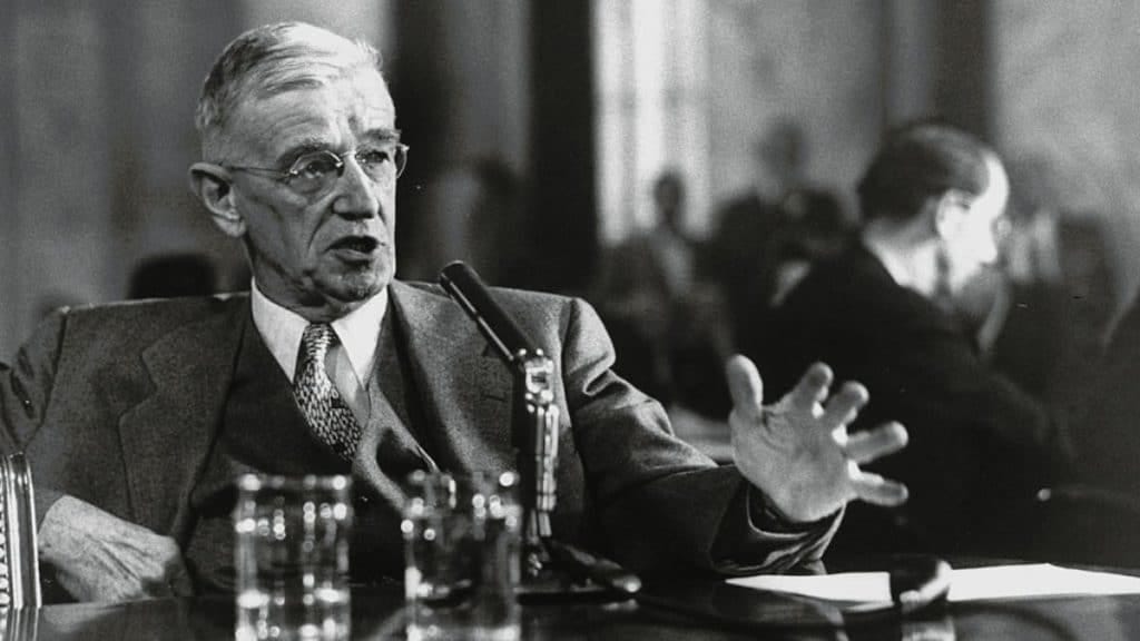 Vannevar Bush: Analog Bilgisayarın Öncüsü Vannevar Bush: Analog Bilgisayarın Öncüsü