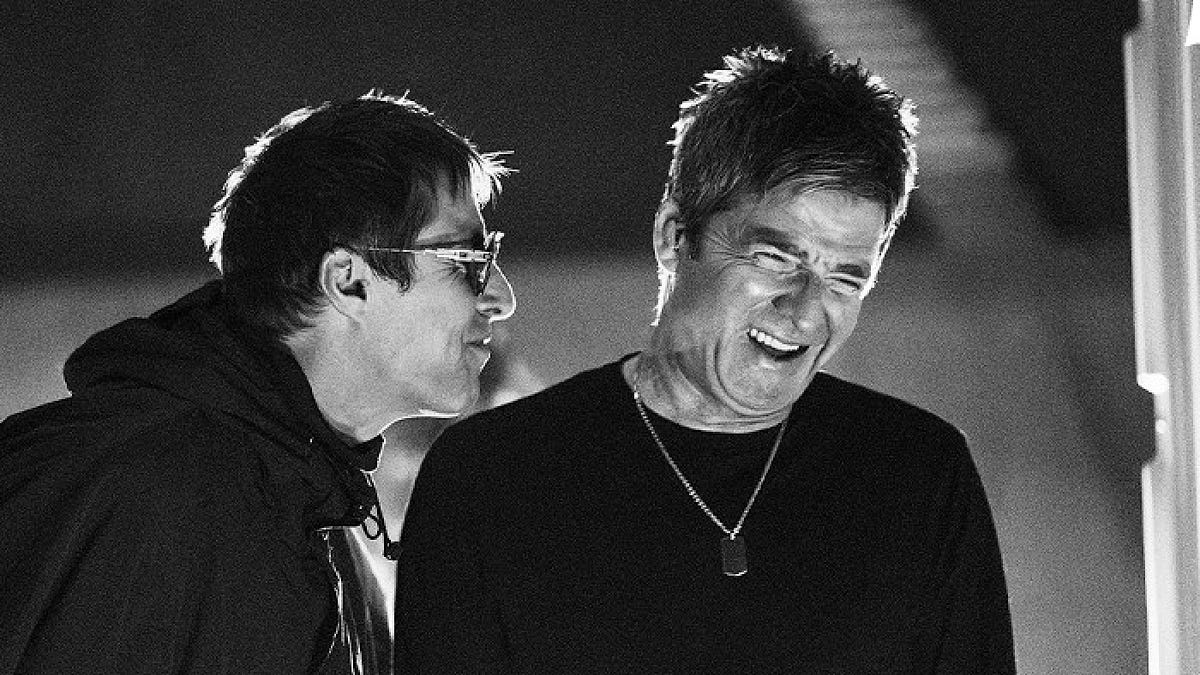 Noel and Liam text each other dumb videos now.