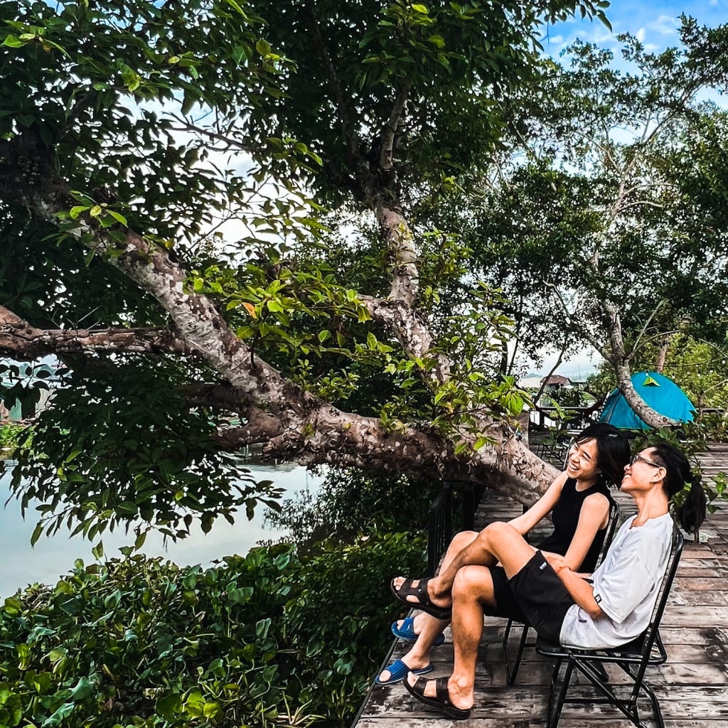 Ngồi ngắm sông Ngồi ngắm sông