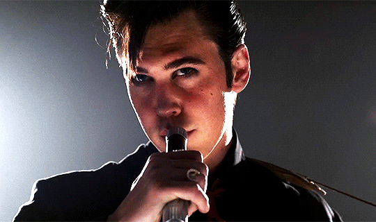 you dream about dead guys? — AUSTIN BUTLER as ELVIS PRESLEY ELVIS (2022)  dir....