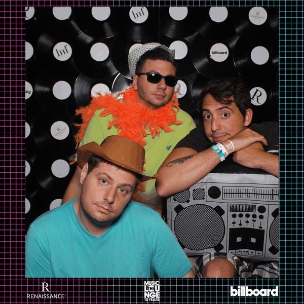 No photo description available.