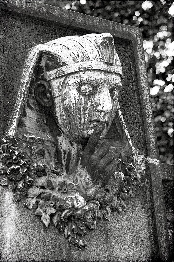 Pere Lachaise cemetery, monumental tombs