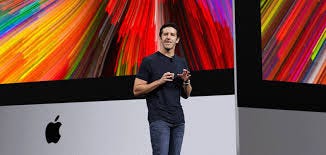 Mark Gurman puts his chips on this man ...