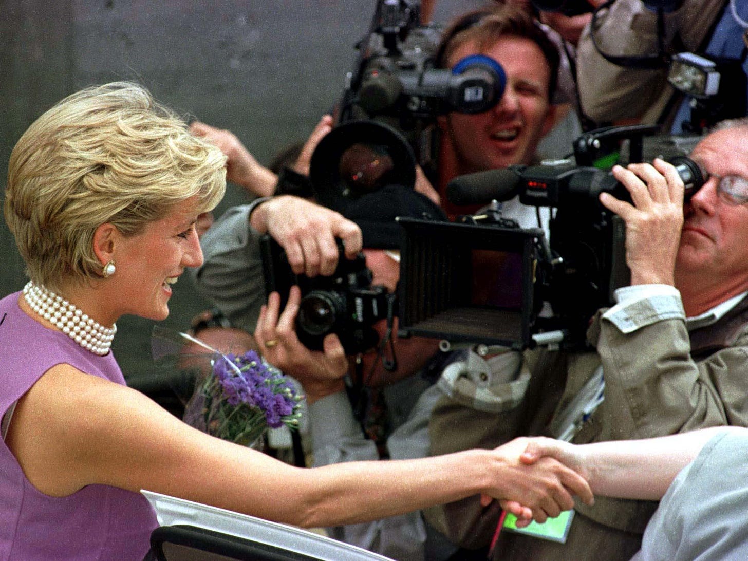 How Princess Diana's death was reported in the pre-social media world | The  Independent | The Independent