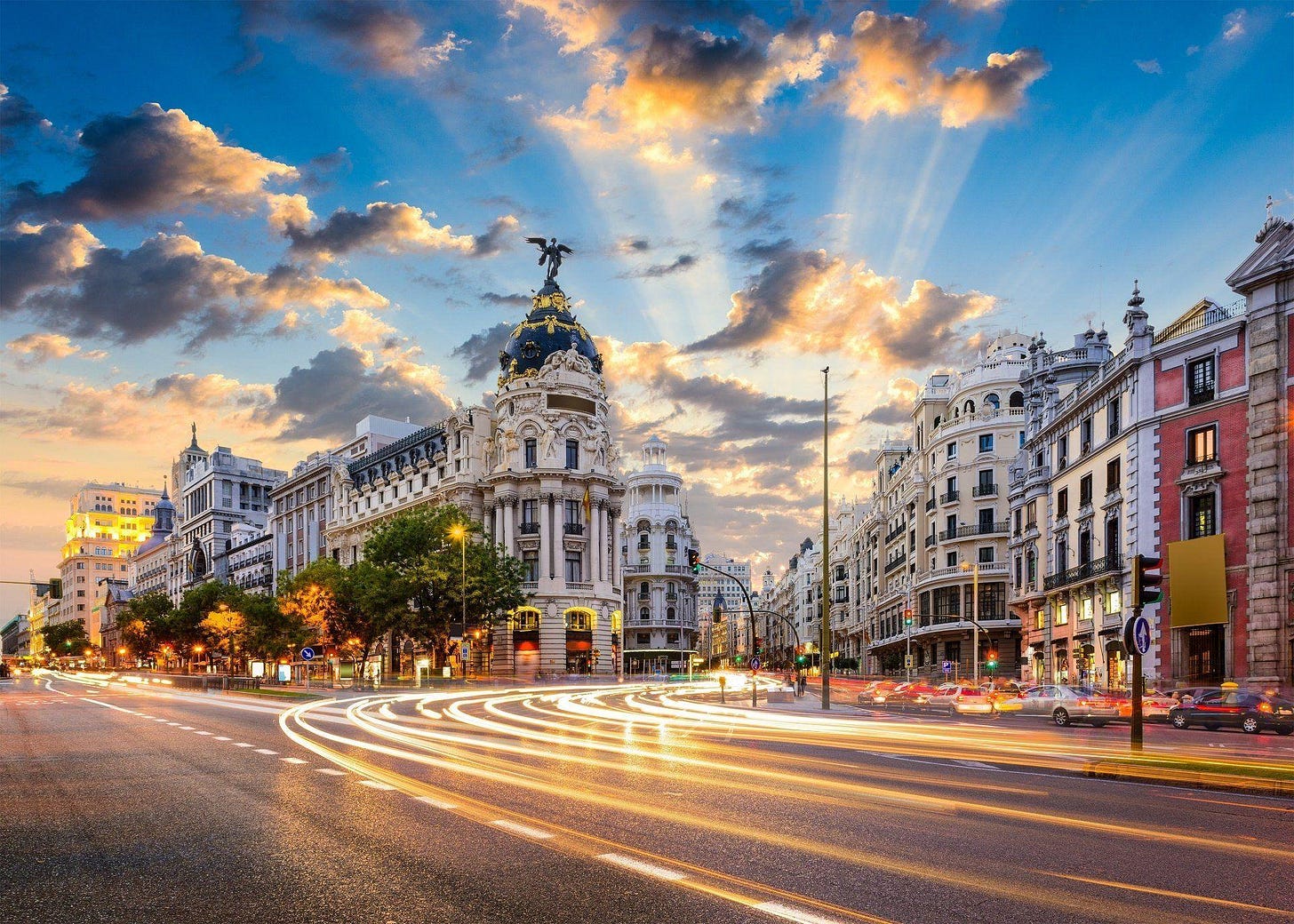 Madrid Skyline Wallpapers - Top Free Madrid Skyline Backgrounds -  WallpaperAccess