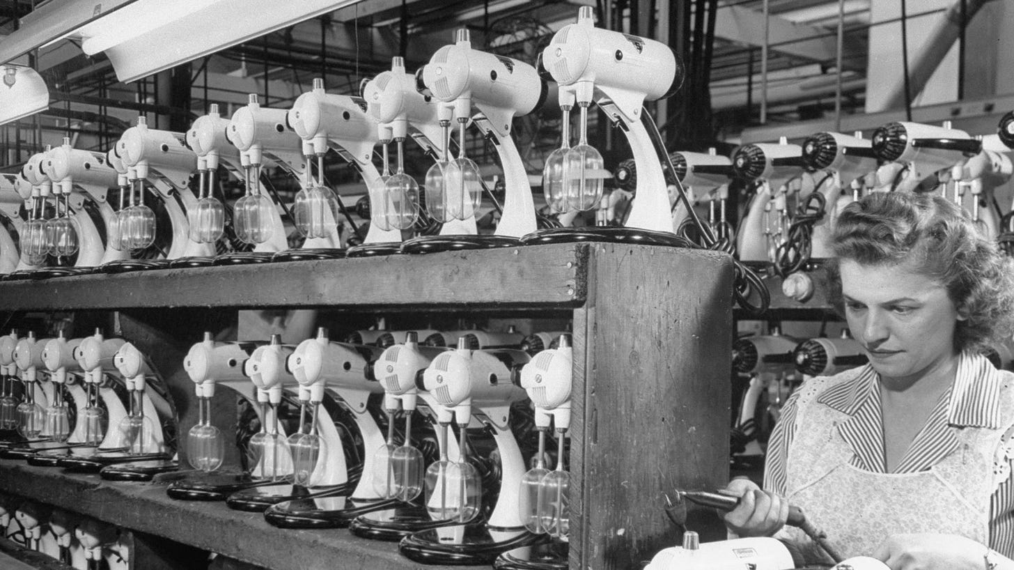 The Post World War II Boom: How America Got Into Gear | HISTORY