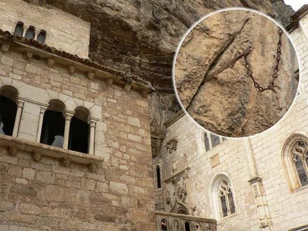 The alleged Durandal sword at the Chapelle de Notre-Dame in Rocamadour. (Patrick Clenet / CC BY-SA 3.0) The alleged Durandal sword at the Chapelle de Notre-Dame in Rocamadour. (Patrick Clenet / CC BY-SA 3.0)