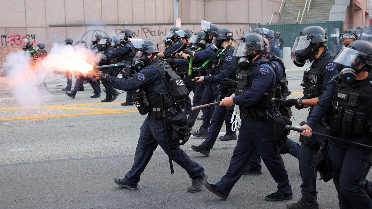 Violent anti-ICE protests in LA and NYC; officials slam Democrat rhetoric | Fox News Violent anti-ICE protests in LA and NYC; officials slam Democrat rhetoric | Fox News