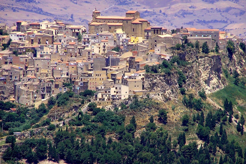 Enna, Sicily | Enna is in the heart of Sicily, on top of a h… | Flickr