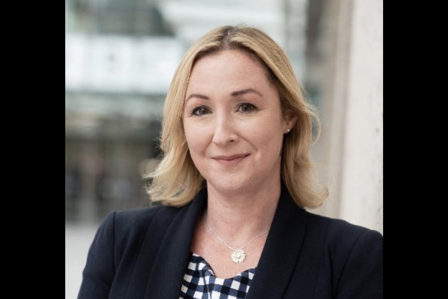 BBC Tech Editor Zoe Kleinman outside New Broadcasting House