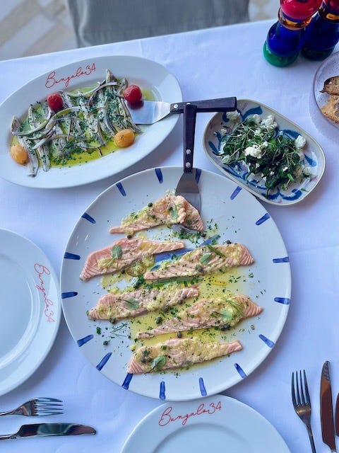 #UAERestaurantsUnite