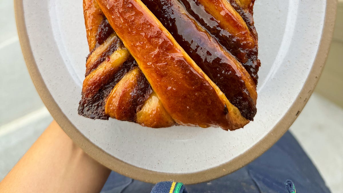 Date Caramel Babka - by Carolina Gelen - SCRAPS