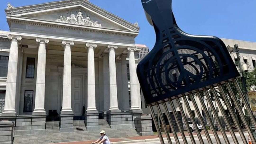 New Orleans Mayor Tweets 'Breathtaking' Giant Black Fist Afro Comb Art ...