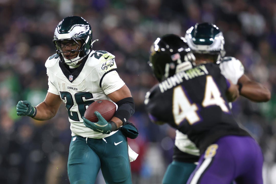 NFL scores, live updates: Eagles battle Ravens in clash of MVP favorites in  Baltimore - Yahoo Sports