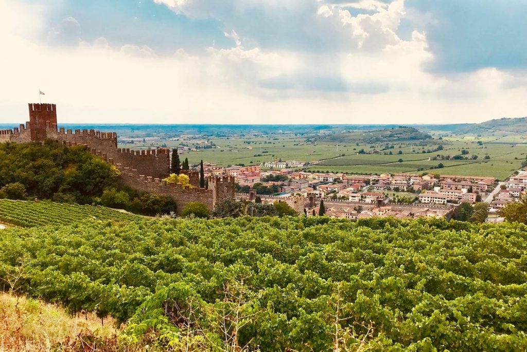 Soave Superiore DOCG - Wine and Travel Italy