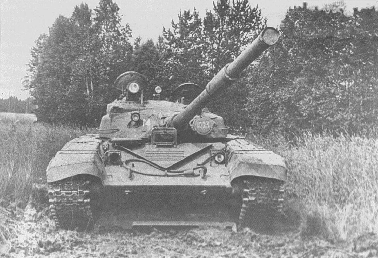 The Modelling News: Preview: 1/35th scale T-72 "URAL" Full interior from  Amusing Hobby coming in June